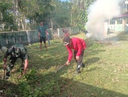 Pemdes Pengubaian Bersama Babinsa Kaur Selatan Melaksanakan Giat Rutin Jumat Bersih