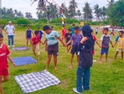 Estapet Sarung Tarik Perhatian Warga Pasar Lama Dalam Memeriahkan HUT RI Ke-79