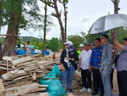 Bupati Kaur Tinjau Pembangunan Kampung Nelayan Merah Putih